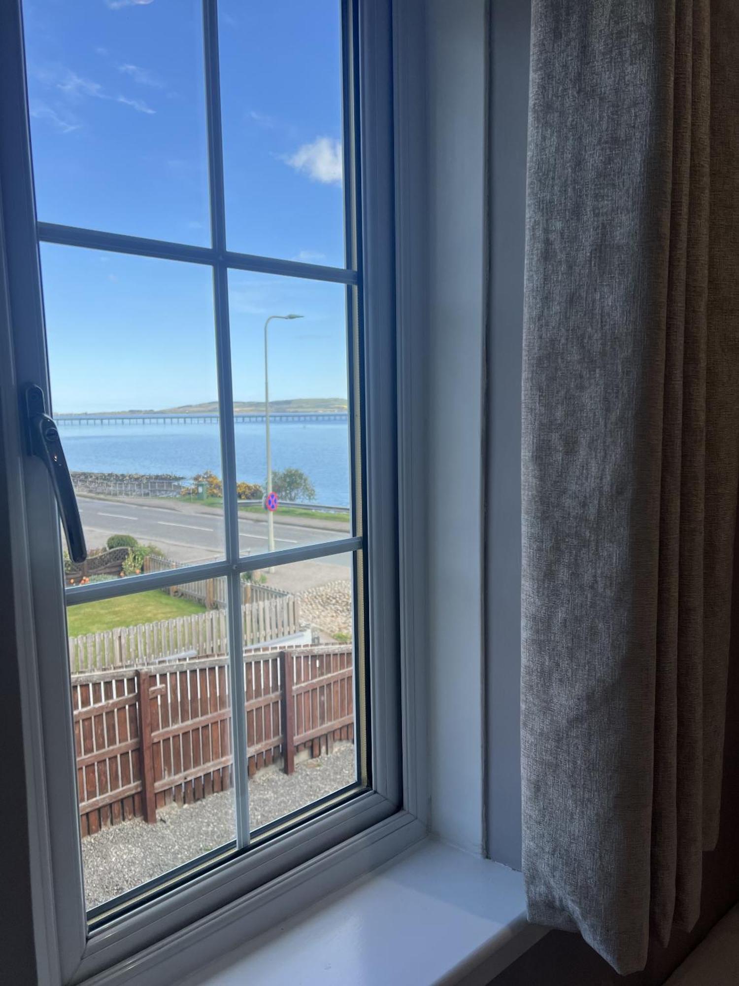 Tuckers Inn Invergordon Esterno foto